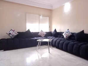TV, fireplace - Apartment with Terrace (Casablanca)