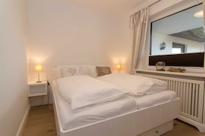 2 Schlafzimmer, Reisekinderbett, WLAN, Bettwäsche