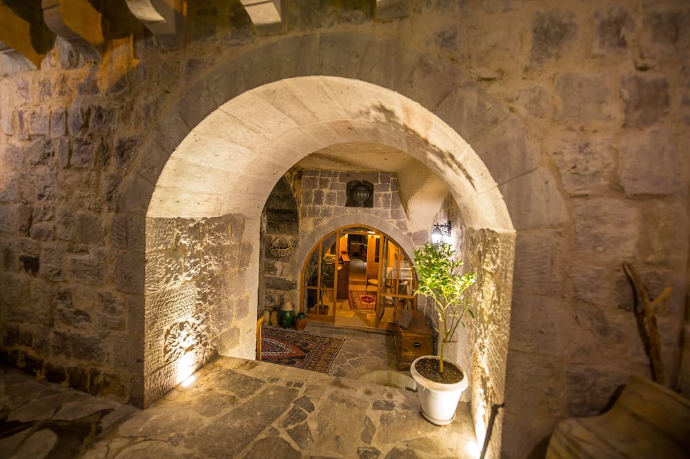 Maya Cave Hotel
