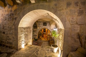 Property grounds - Maya Cave Hotel (Uchisar)