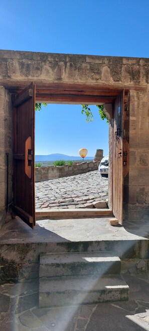 Exterior - Maya Cave Hotel (Uchisar)