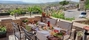 Terrace/patio - Maya Cave Hotel (Uchisar)