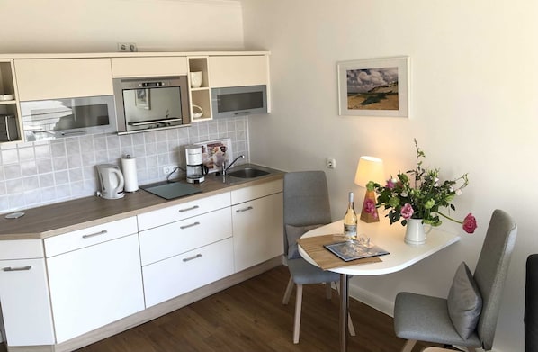 Microwave, oven, highchair