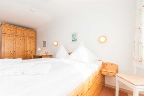 1 chambre, lit parapluie, Wi-Fi, draps fournis