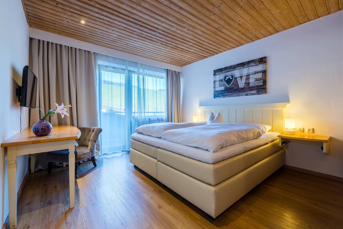 Double Room | Free WiFi
