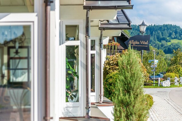 Exterior detail - Allgäu Vital Golf & Wellness (Oberstaufen)