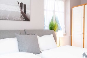 2 Schlafzimmer, Reisekinderbett, WLAN, Bettwäsche