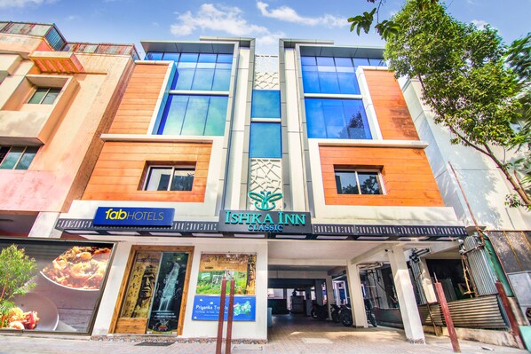 Front of property - Ishka Inn (Chennai)