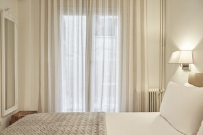 2 bedrooms, premium bedding, pillowtop beds, in-room safe