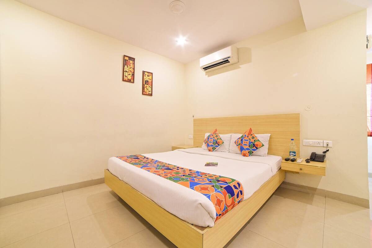 Phòng Deluxe, 1 giường đôi, không hút thuốc | Két bảo mật tại phòng, truy cập Internet không dây miễn phí