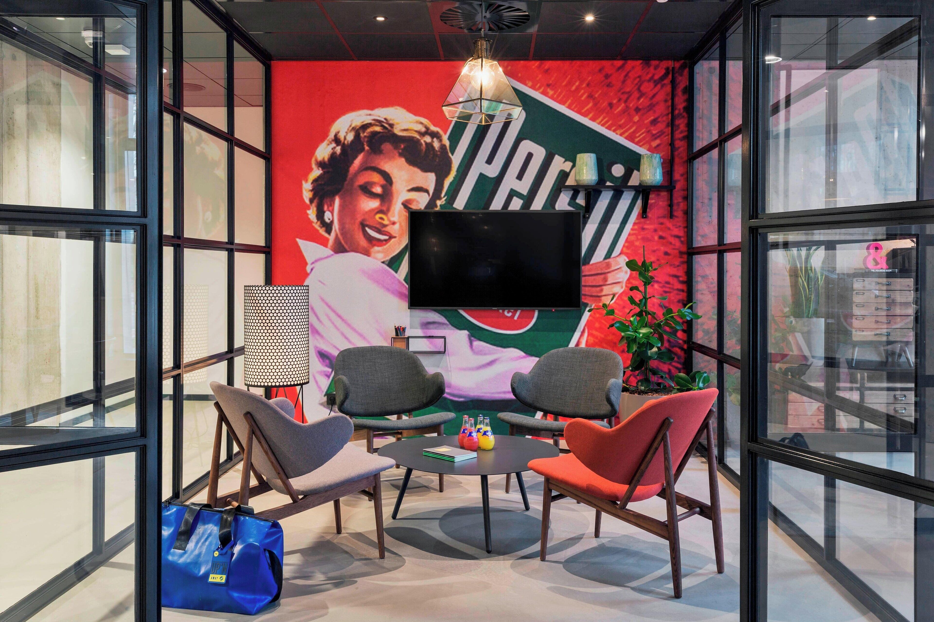 Photo - Hotel Moxy Duesseldorf South