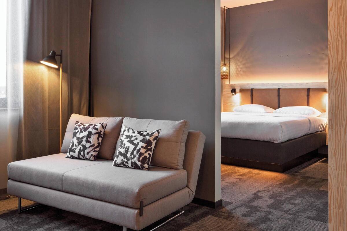 Rom, 1 queensize-seng med sovesofa | Lydisolert, wi-fi (inkludert) og sengetøy