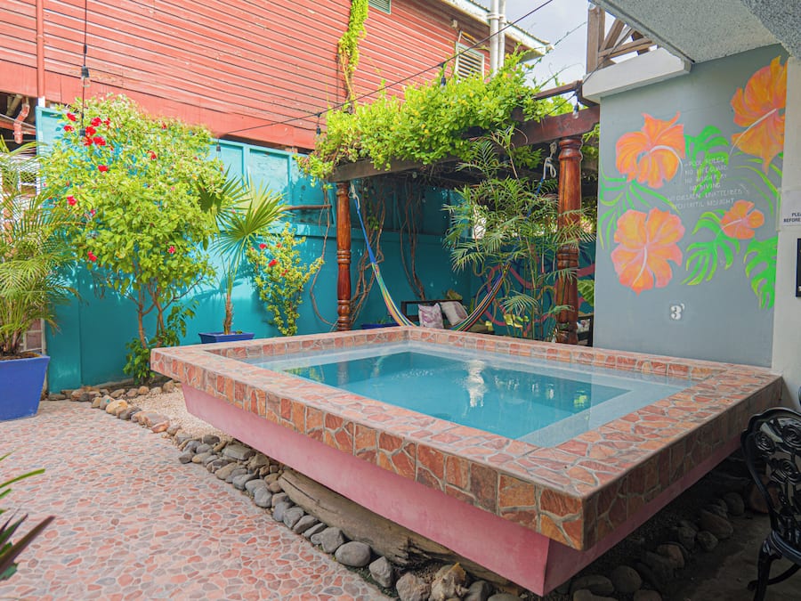 2 piscinas externas