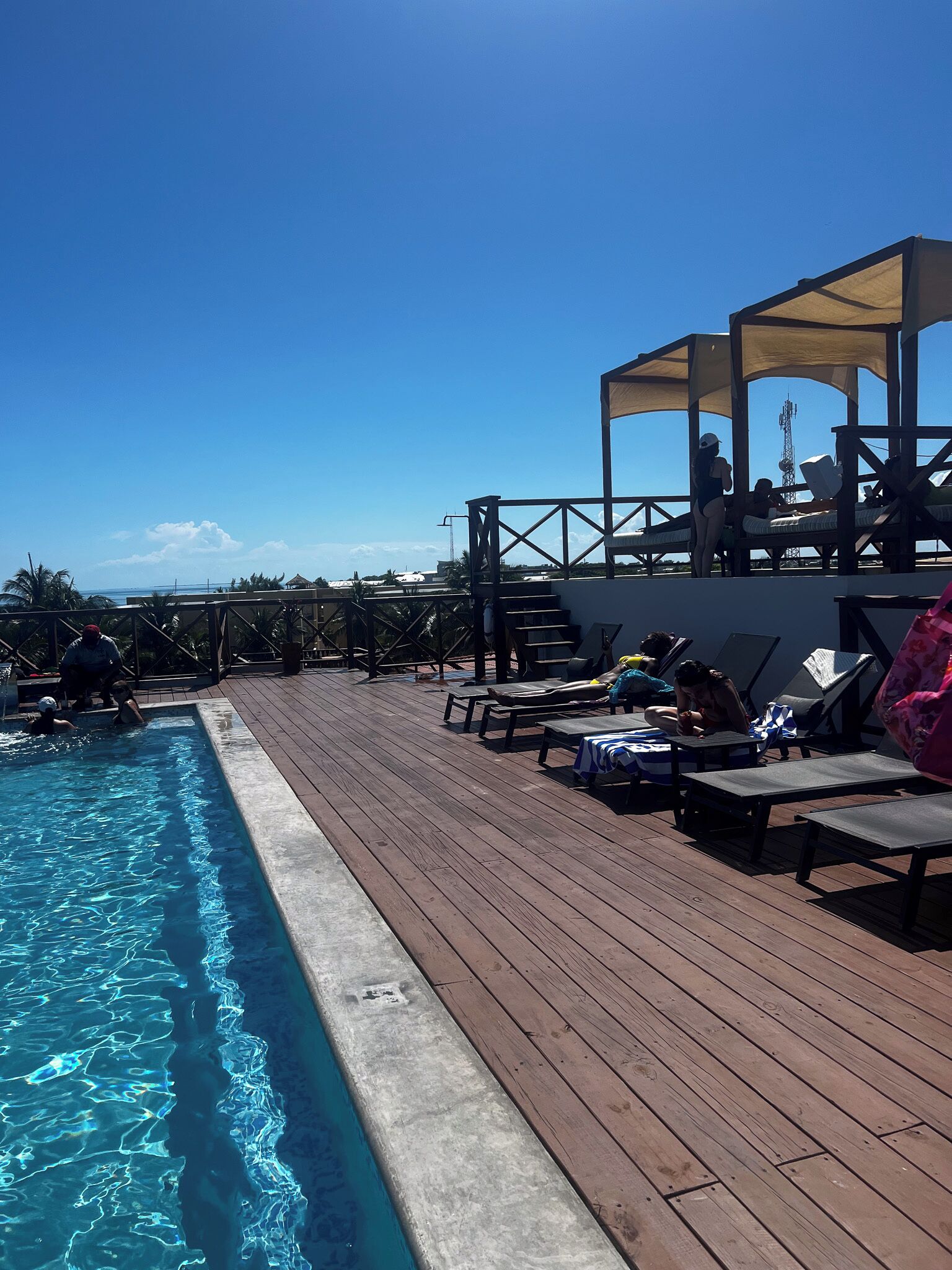 2 piscinas al aire libre