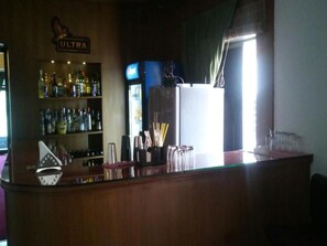 Bar (on property) - Hotel Creek (Panaji)