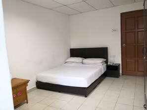 Deluxe Double Room, 1 Queen Bed | 1 bedroom, premium bedding, desk, free WiFi - Hotel D'View Inn Bukit Bintang (Kuala Lumpur)