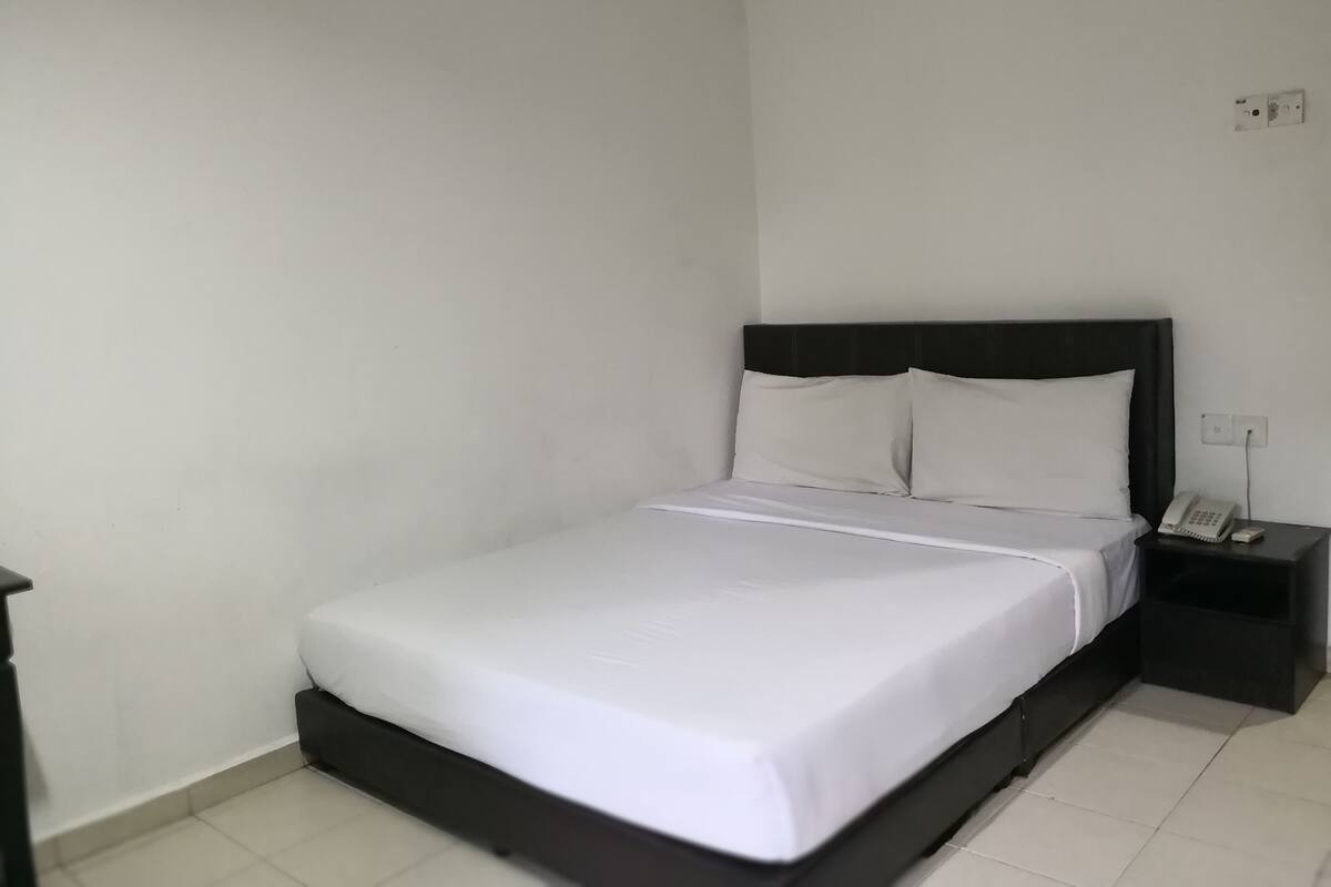 Habitación doble superior | 1 habitación, ropa de cama de alta calidad, escritorio y wifi gratis
