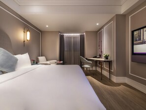 Superior Room, 1 King Bed | Premium bedding, minibar, in-room safe, desk