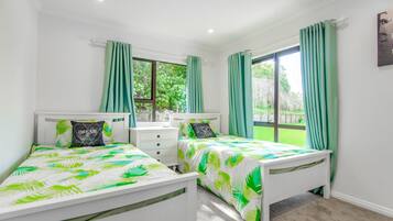 Comfort House, 2 Bedrooms, Garden View | 2 bedrooms, iron/ironing board, free WiFi, bed sheets