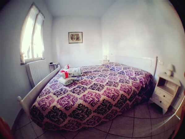 1 bedroom, premium bedding, free WiFi, bed sheets