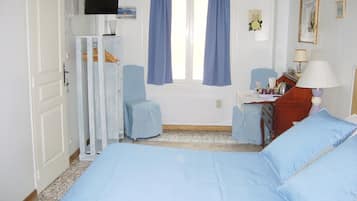 Kahden hengen huone | 1 makuuhuone, ylelliset vuodevaatteet, yksilöllisesti sisustettu