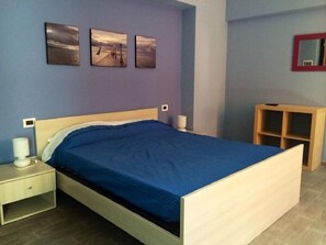 Escritorio, camas plegables/adicionales, wifi gratis y ropa de cama 