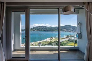 Literie de qualité supérieure, rideaux occultants, Wi-Fi gratuit