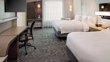 Quarto, 2 camas Queen, para não fumantes | Escrivaninha, ferros/tábuas de passar roupa, Wi-Fi de cortesia