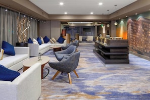 2 bars/lounges, rooftop bar