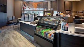 Café da manhã feito na hora todos os dias mediante uma taxa