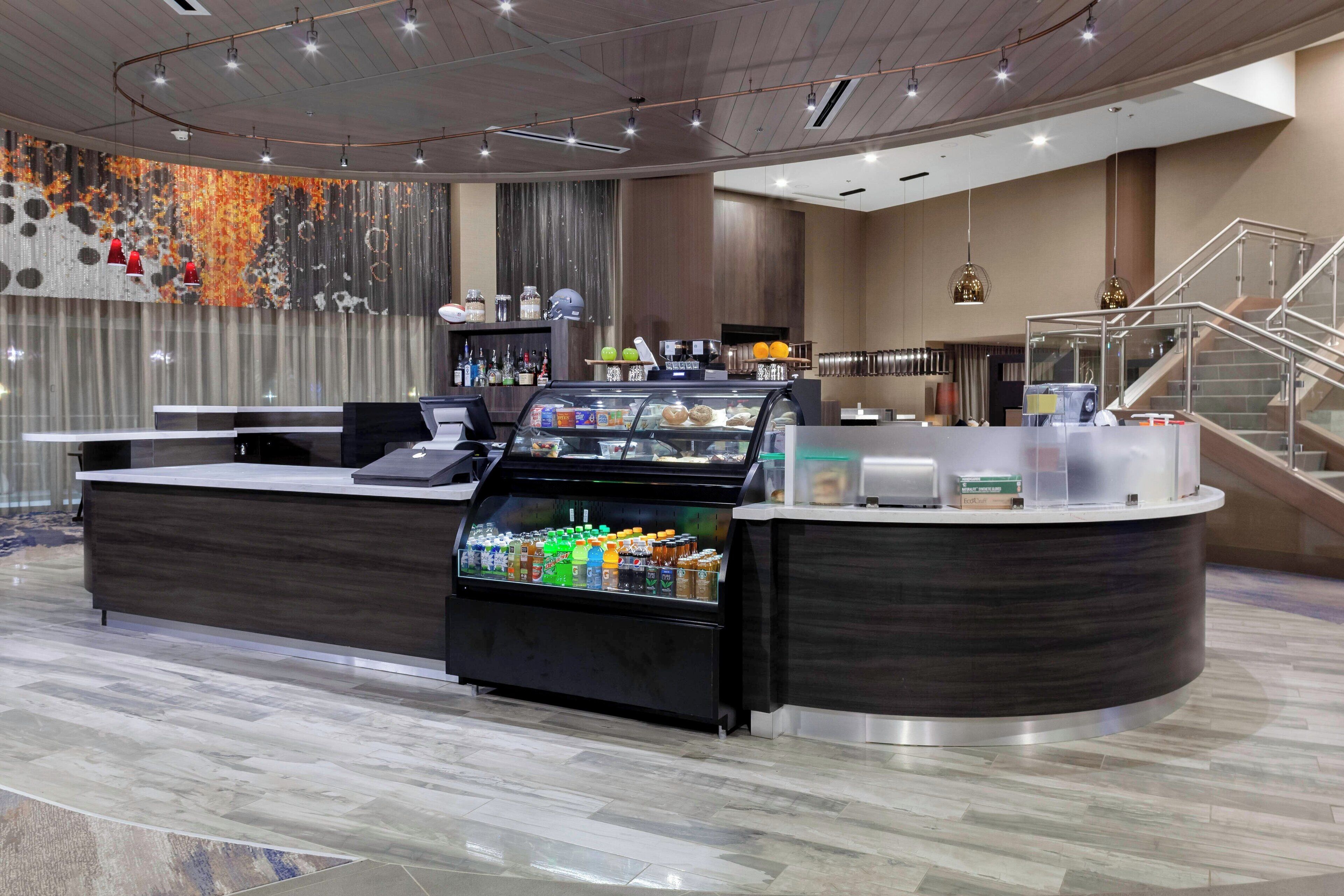 2 restaurants, breakfast served