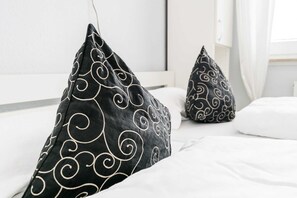 1 bedroom, travel cot, WiFi, bed sheets