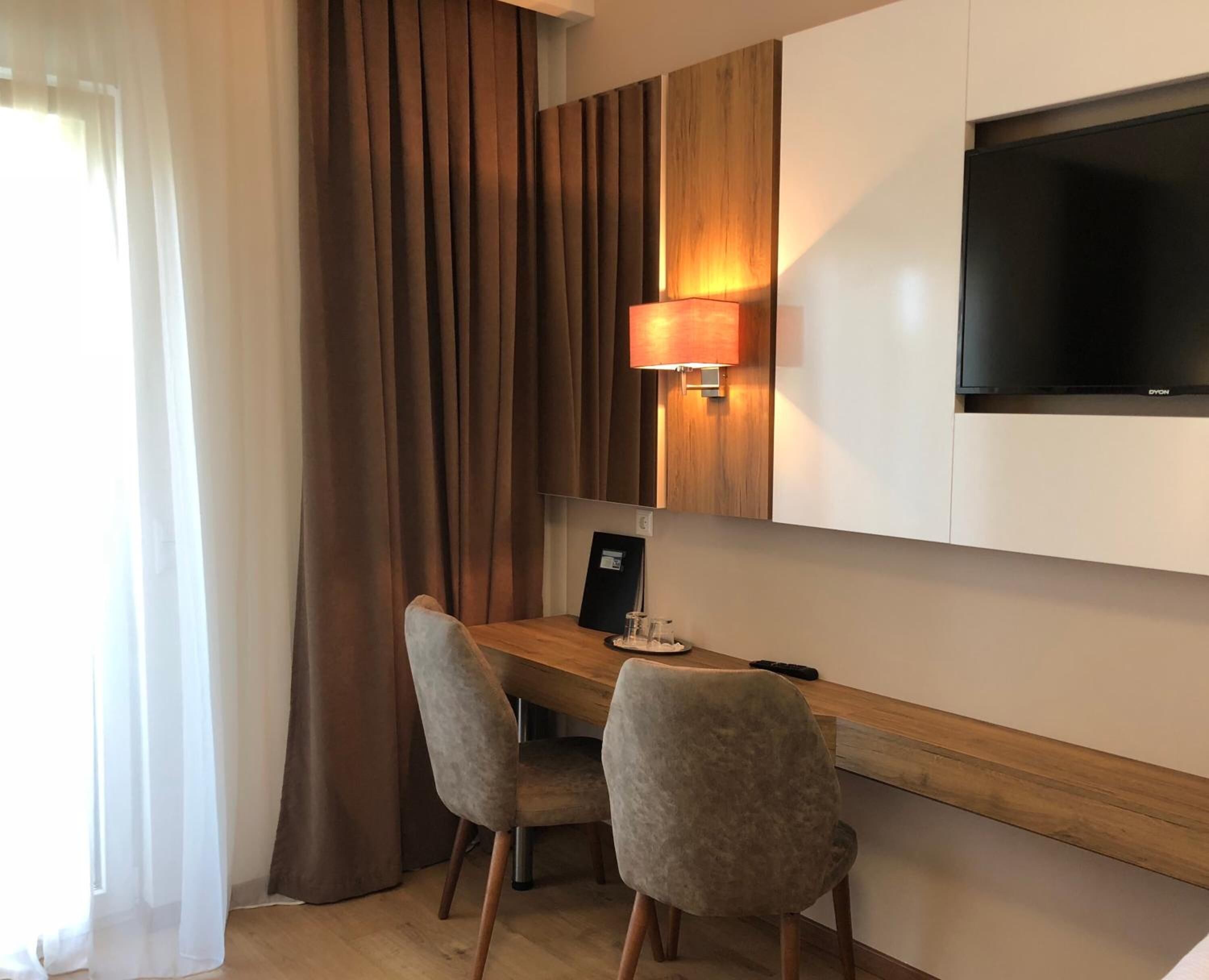 Minibar, in-room safe, desk, soundproofing