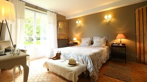 Double Room | Egyptian cotton sheets, premium bedding, pillowtop beds, blackout drapes - Le Clos de Bénédicte (Bondues)