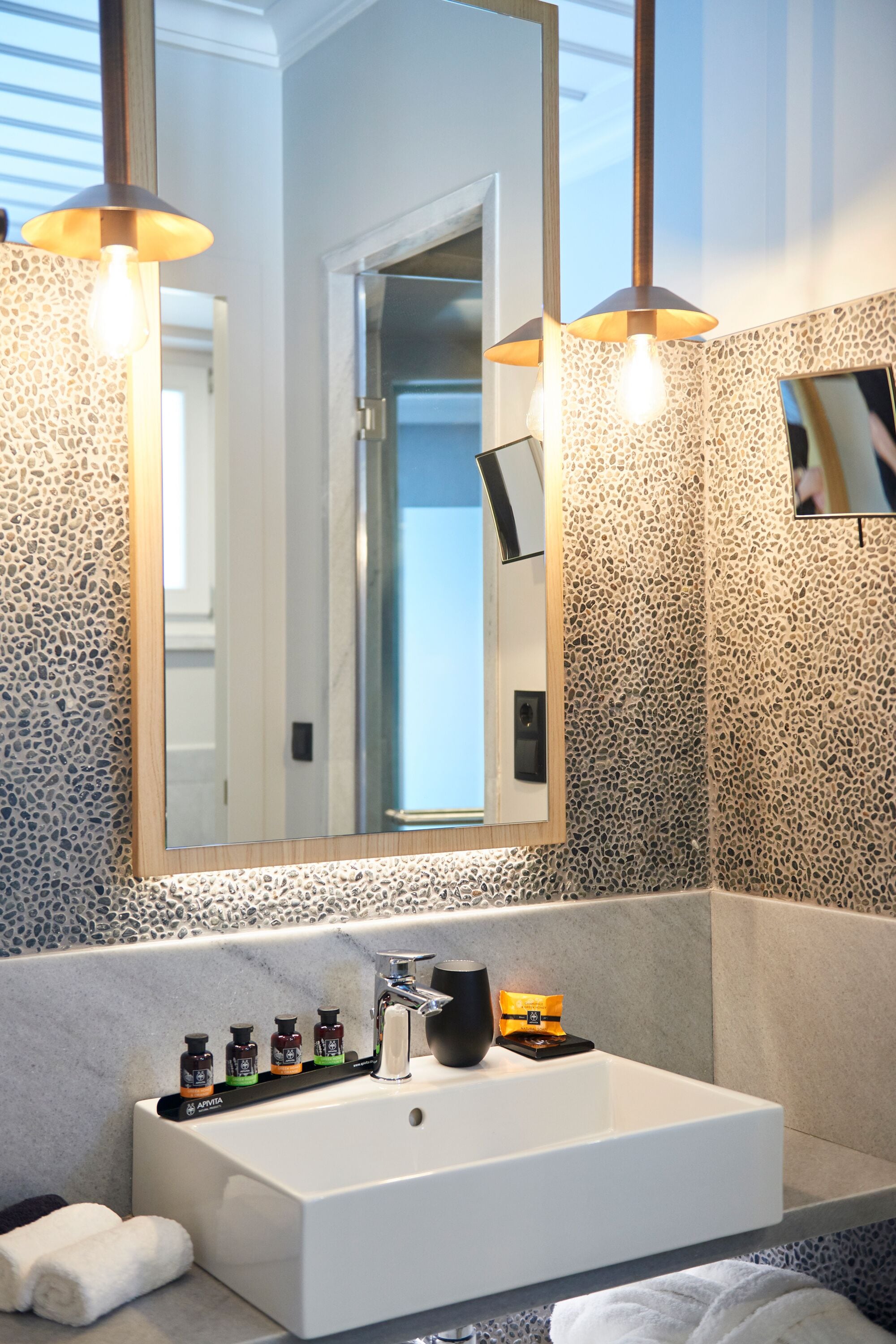 Sun Suite | Baño | Regadera, regadera tipo lluvia, amenidades de baño gratuitas 