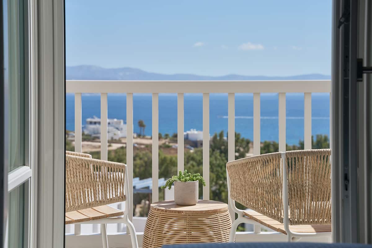 deluxe room, sea view | balcony