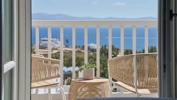 Deluxe Room, Sea View | Balkoni