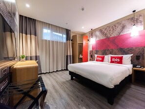 Desk, iron/ironing board, free WiFi, bed sheets - ibis Yixing South Renmin Rd (Wuxi)