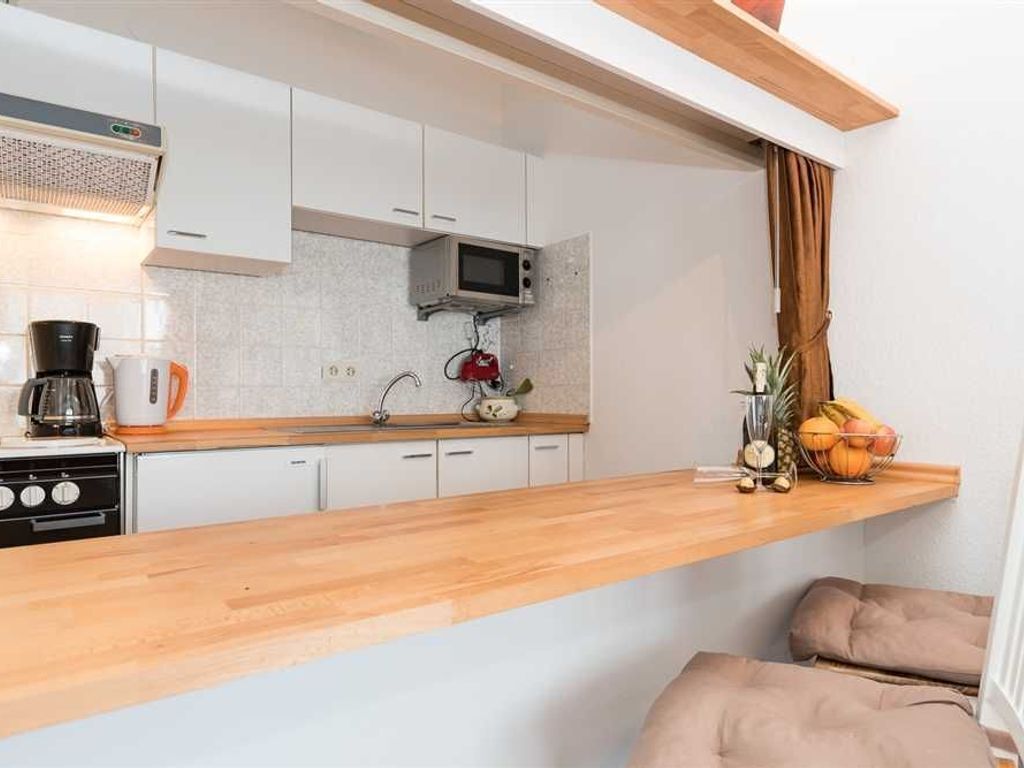 Microwave, oven, highchair