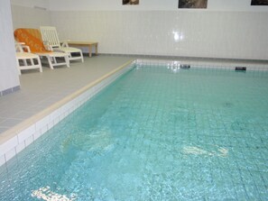Indendørs pool