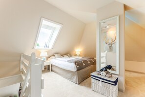 2 chambres, lit parapluie, Wi-Fi, draps fournis