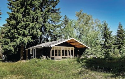 Nice home in Månsarp with kitchen