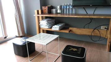 Standard Quadruple Room, 1 Bedroom | Desk, blackout drapes, free WiFi, bed sheets