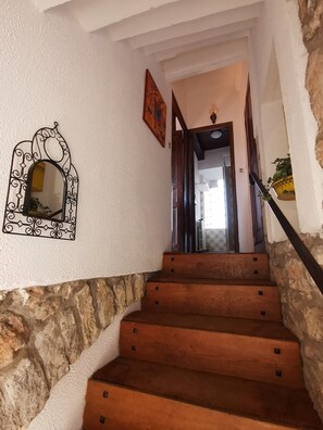 Casa de campo Confort, 2 habitaciones | 1 dormitorio, decoración individual, mobiliario individual y escritorio