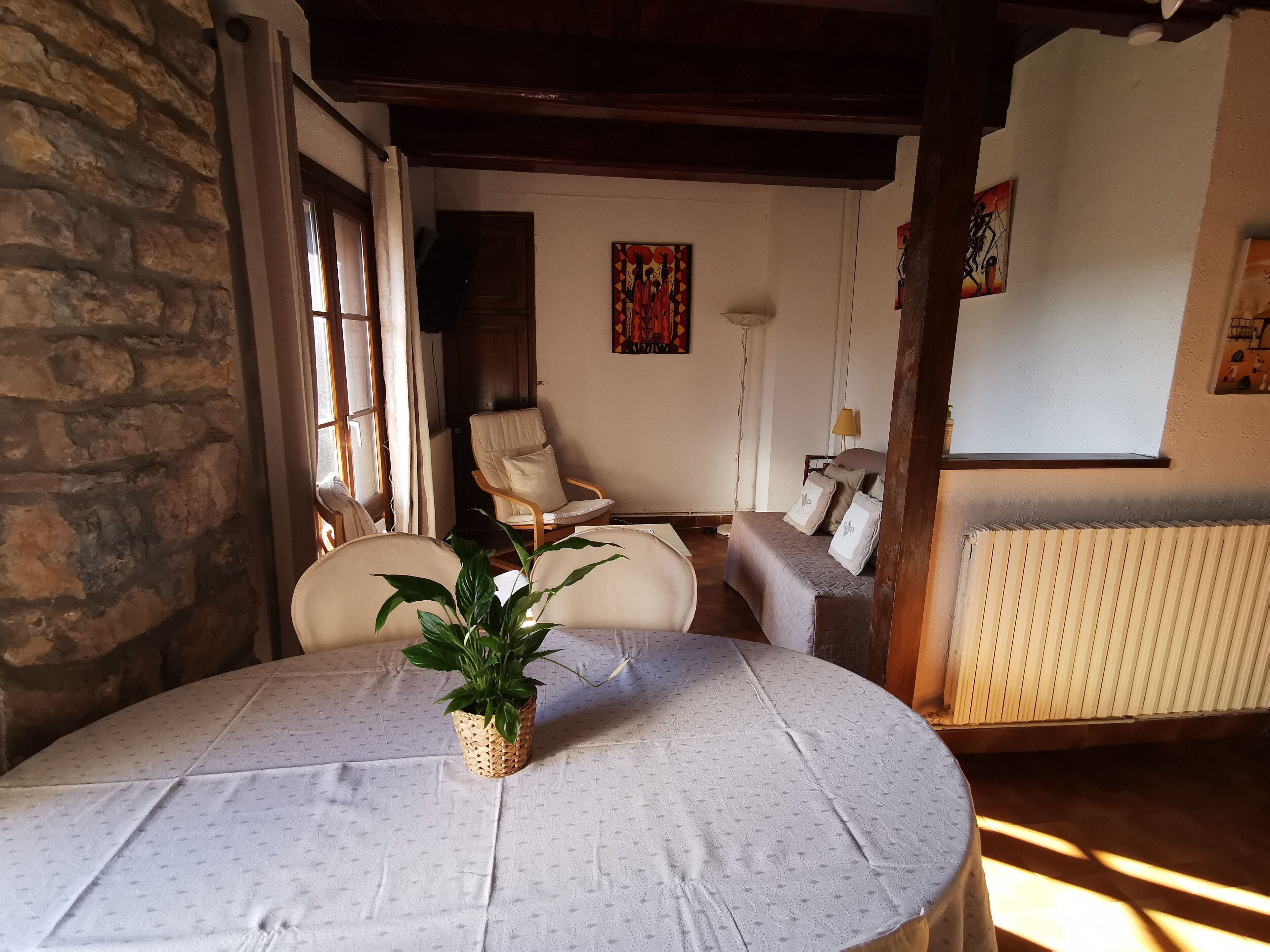 コンフォート コテージ 2 ベッドルーム | リビング エリア