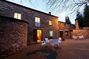 Área de parrillas y picnic