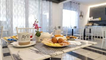 Desayuno continental incluido todos los días