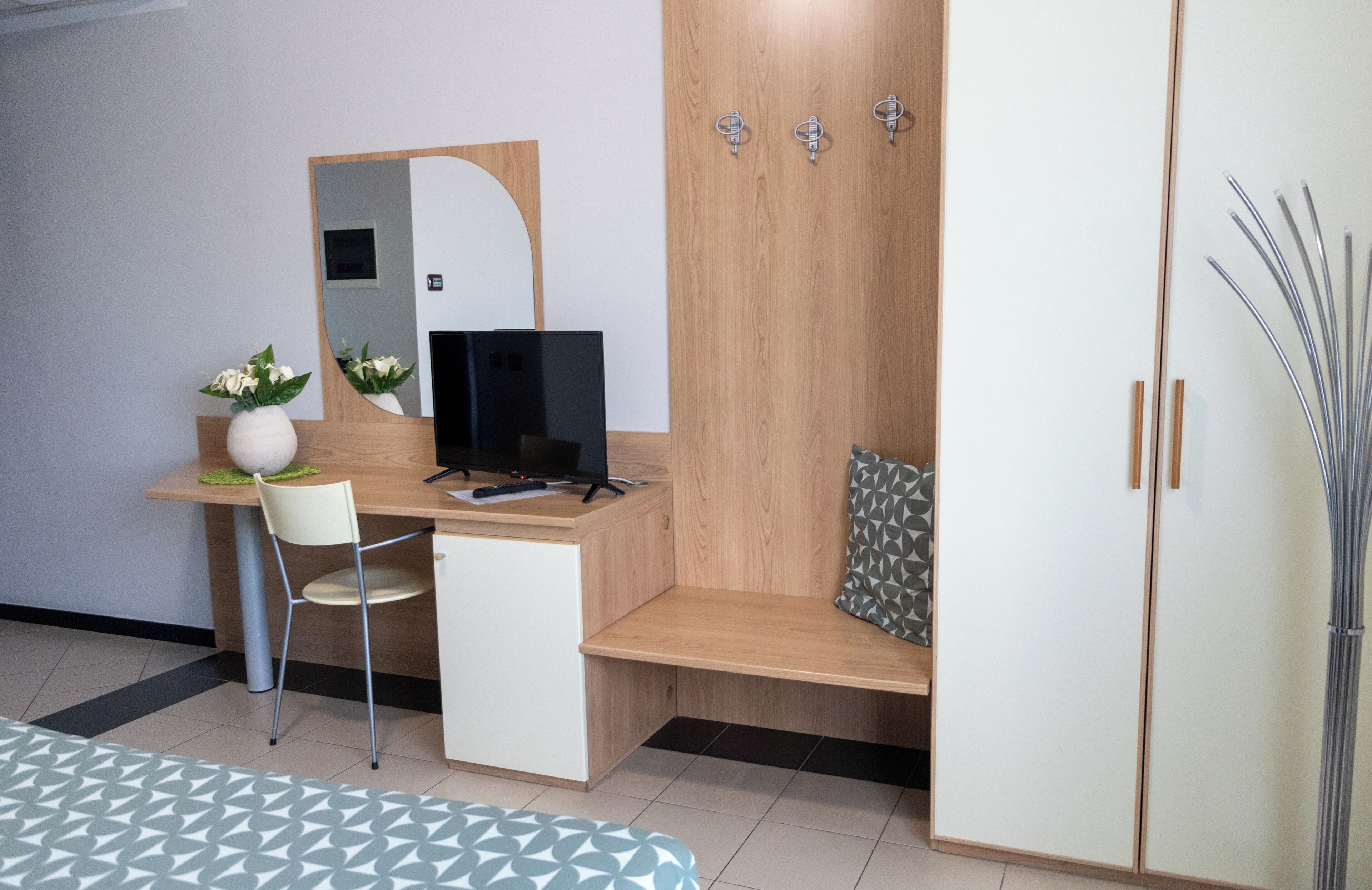 minibar, desk, soundproofing, free wifi