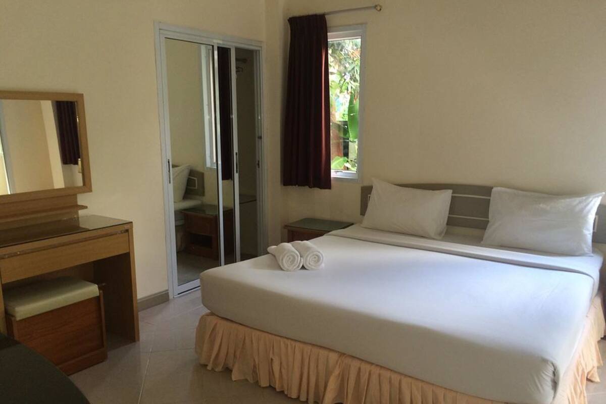 Standard Room | Rollaway beds (surcharge), WiFi (free), bed sheets