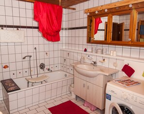 Dusche, Haartrockner, Handtücher